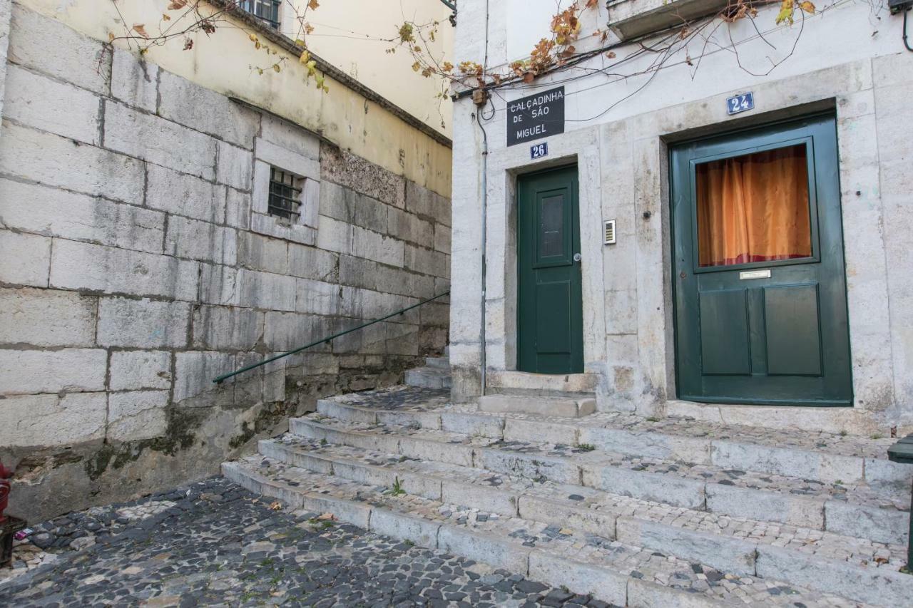 Cosy Alfama Apartment Lisbon Bagian luar foto